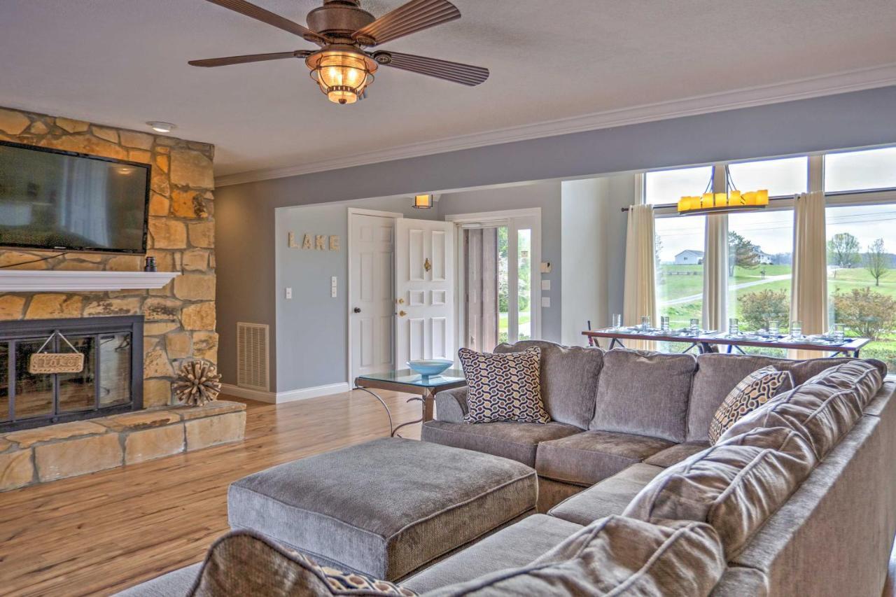 Monticello Home With Multi-Level Deck On 2 Acres! Екстер'єр фото