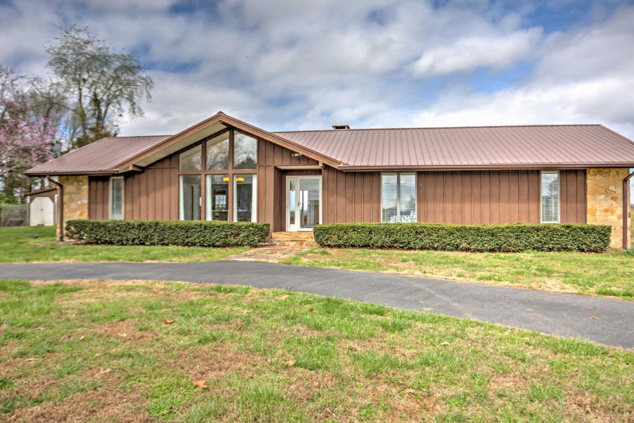 Monticello Home With Multi-Level Deck On 2 Acres! Екстер'єр фото